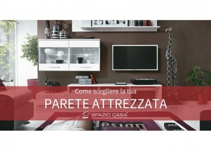 Pareti attrezzate: organizzazione versatile in soggiorno