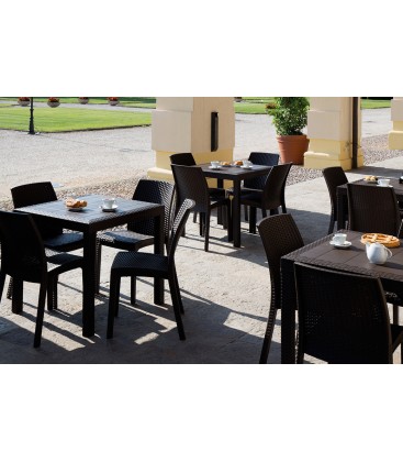 Sedia da giardino impilabile effetto rattan in poliuretano per esterni