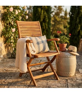 Poltrona RIVIERA con braccioli in legno di Acacia
