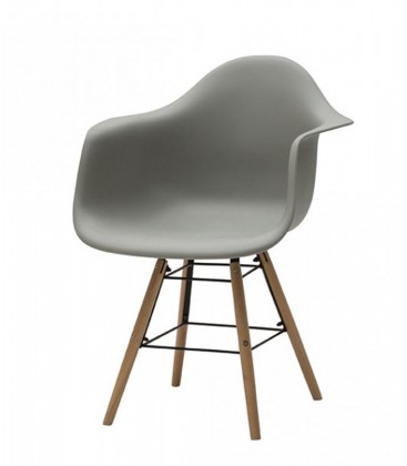 Sedia poltroncina con gambe in legno