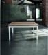 Tavolo moderno allungabile con piano in legno naturale
