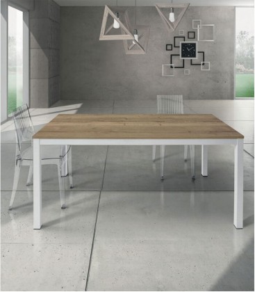 Tavolo rovere nodato con struttura in metallo