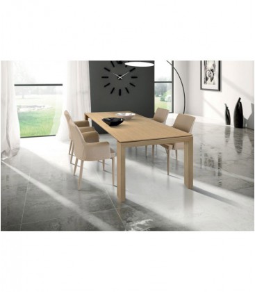 Tavolo in legno naturale allungabile
