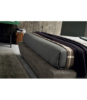 Letto matrimoniale imbottito elegante Chris Felis