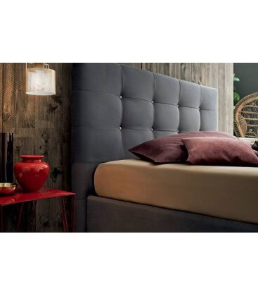 Letto matrimoniale imbottito testiera bottonata a quadroni Dennis Felis