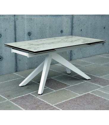 Tavolo Rettangolare Gambe a Piramide e Piano in Vetro Ceramica